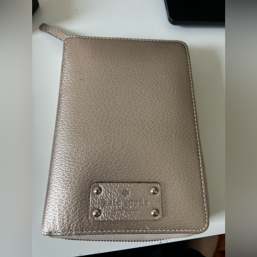 Kate Spade Wellesley 6 ring agenda planner champagne